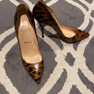 Christian LOUBOUTIN patent hi heels
